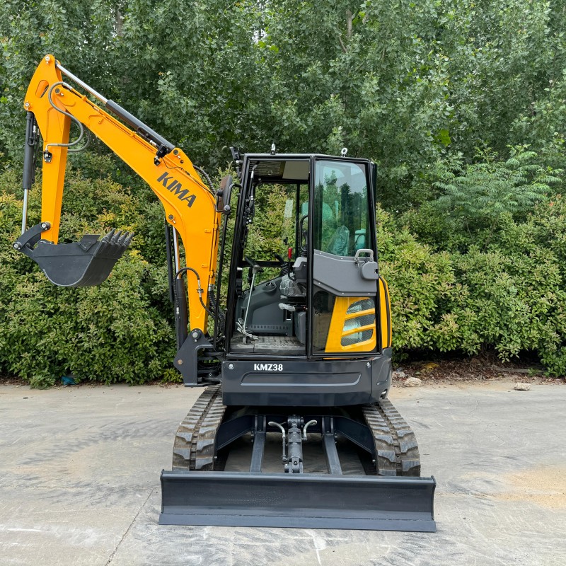 Excavator de 4 tone de vânzare